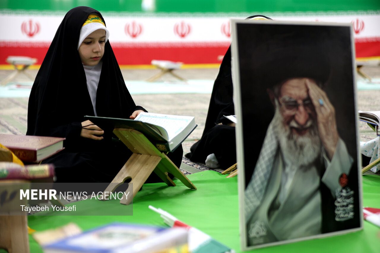 ثبت ۱۸ هزار و ۴۰۰ ختم قرآن به نیت رهبر شهید در پویش «زندگی با آیه‌ها»